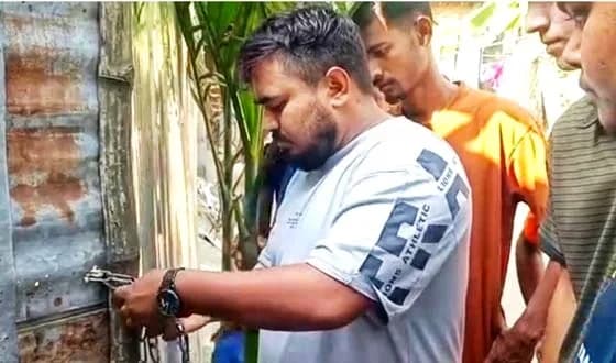 সৈয়দপুরে মাদকবিরোধী আন্দোলন জোরদার, বাড়িতে তালা